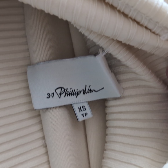 Philip Lim 3.1 fuzzy sweater with oversized neck - Picture 2 of 5